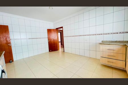 Casa de condomínio para alugar com 470m², 5 quartos e 2 vagas Casa de condomínio para alugar com 470m², 5 quartos e 2 vagasCozinha