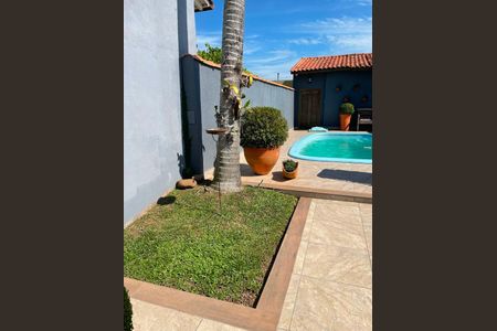 Área externa de casa para alugar com 2 quartos, 300m² em Ponta Grossa, Porto Alegre