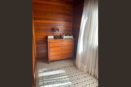 Quarto de casa para alugar com 2 quartos, 300m² em Ponta Grossa, Porto Alegre