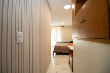 Apartamento à venda com 39m², 2 quartos e sem vaga Apartamento à venda com 39m², 2 quartos e sem vagaHall