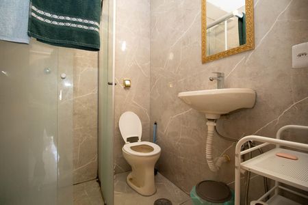 Apartamento à venda com 39m², 2 quartos e sem vaga Apartamento à venda com 39m², 2 quartos e sem vagaBanheiro Social