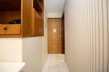 Apartamento à venda com 39m², 2 quartos e sem vaga Apartamento à venda com 39m², 2 quartos e sem vagaHall