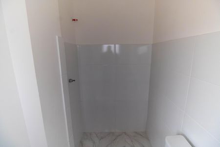 Apartamento para alugar com 80m², 2 quartos e 1 vaga Apartamento para alugar com 80m², 2 quartos e 1 vagaBanheiro da Suíte