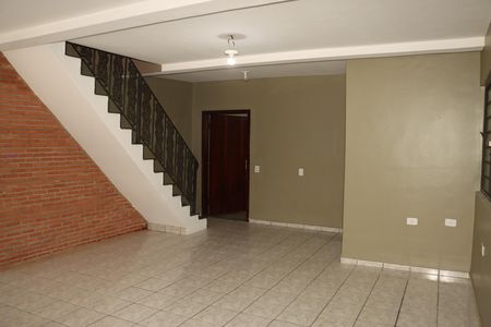 Sala de casa para alugar com 2 quartos, 138m² em Vila Prudente, São Paulo