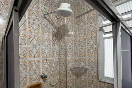 Banheiro de apartamento para alugar com 1 quarto, 28m² em Embaré, Santos