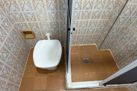 Banheiro de apartamento para alugar com 1 quarto, 28m² em Embaré, Santos