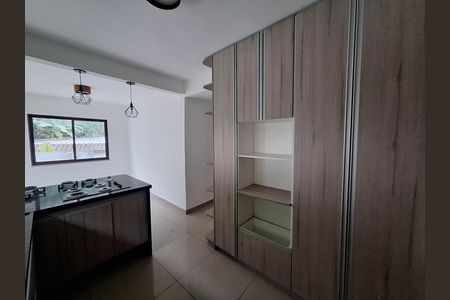 Casa para alugar com 250m², 5 quartos e 4 vagas Casa para alugar com 250m², 5 quartos e 4 vagasCozinha