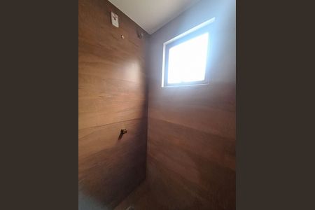 Casa para alugar com 250m², 5 quartos e 4 vagas Casa para alugar com 250m², 5 quartos e 4 vagasBanheiro da Suíte