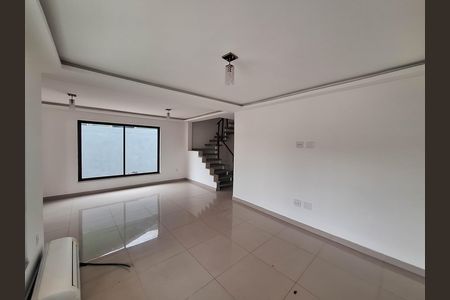 Sala de casa para alugar com 5 quartos, 250m² em Matapaca, Niterói