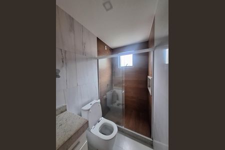Casa para alugar com 250m², 5 quartos e 4 vagas Casa para alugar com 250m², 5 quartos e 4 vagasBanheiro da Suíte