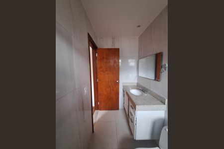 Casa para alugar com 250m², 5 quartos e 4 vagas Casa para alugar com 250m², 5 quartos e 4 vagasBanheiro da Suíte