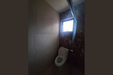 Casa para alugar com 250m², 5 quartos e 4 vagas Casa para alugar com 250m², 5 quartos e 4 vagasBanheiro Social
