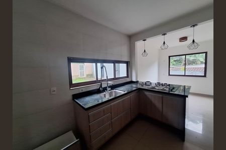 Casa para alugar com 250m², 5 quartos e 4 vagas Casa para alugar com 250m², 5 quartos e 4 vagasCozinha