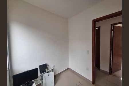 Casa para alugar com 250m², 5 quartos e 4 vagas Casa para alugar com 250m², 5 quartos e 4 vagasQuarto 2