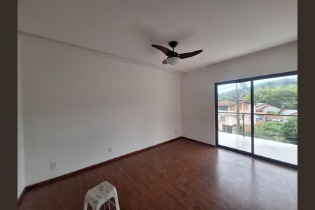 Casa para alugar com 250m², 5 quartos e 4 vagas Casa para alugar com 250m², 5 quartos e 4 vagas Suíte