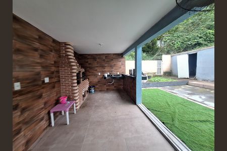 Área externa de casa para alugar com 5 quartos, 250m² em Matapaca, Niterói