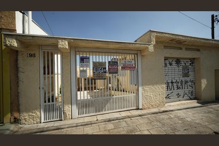 Fachada de casa para alugar com 1 quarto, 80m² em Parque Oratório, Santo André