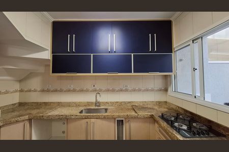 Cozinha de casa de condomínio à venda com 3 quartos, 118m² em Vila Homero Thon, Santo André