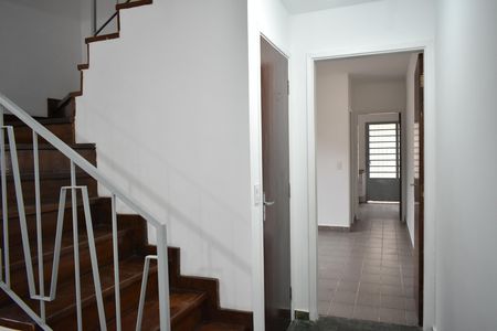 Corredor de casa para alugar com 3 quartos, 155m² em Vila da Saúde, São Paulo