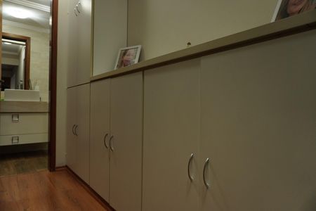 Apartamento para alugar com 68m², 2 quartos e 1 vagaQuartos - Corredor