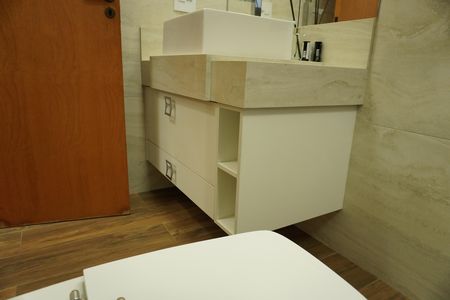 Banheiro  de apartamento para alugar com 2 quartos, 68m² em Parque Arnold Schimidt, São Carlos