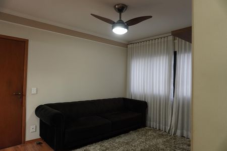 Apartamento para alugar com 68m², 2 quartos e 1 vagaSala