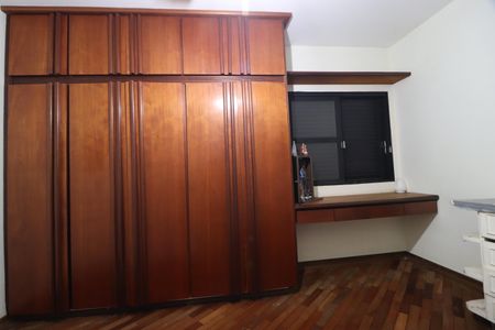 Casa para alugar com 115m², 4 quartos e 2 vagasQuarto 2