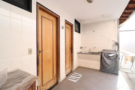 Área de Serviço de casa para alugar com 4 quartos, 115m² em Vigilato Pereira, Uberlândia