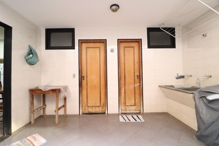 Área de Serviço de casa para alugar com 4 quartos, 115m² em Vigilato Pereira, Uberlândia