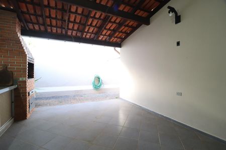 Casa para alugar com 115m², 4 quartos e 2 vagasVaranda