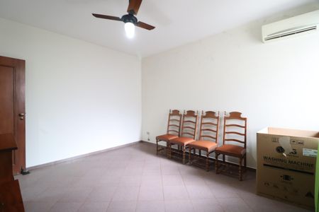 Casa para alugar com 115m², 4 quartos e 2 vagasSala de TV