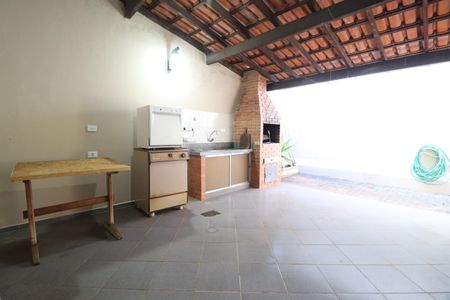 Casa para alugar com 115m², 4 quartos e 2 vagasVaranda