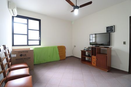 Casa para alugar com 115m², 4 quartos e 2 vagasSala de TV