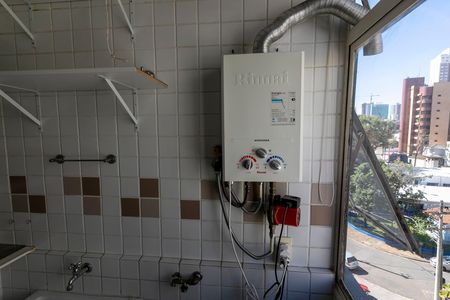 ÁREA DE SERVIÇO de apartamento para alugar com 2 quartos, 74m² em Vila Itapura, Campinas