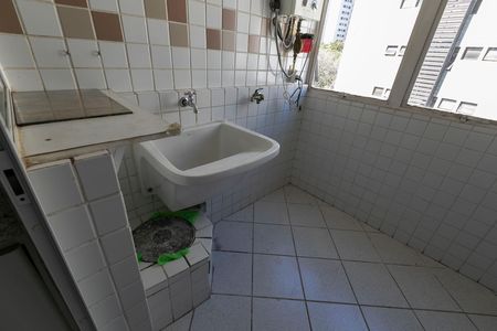 Apartamento para alugar com 74m², 2 quartos e 1 vaga Apartamento para alugar com 74m², 2 quartos e 1 vagaÁREA DE SERVIÇO