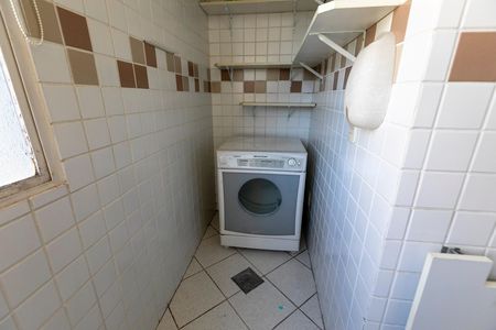 Apartamento para alugar com 74m², 2 quartos e 1 vaga Apartamento para alugar com 74m², 2 quartos e 1 vagaÁREA DE SERVIÇO