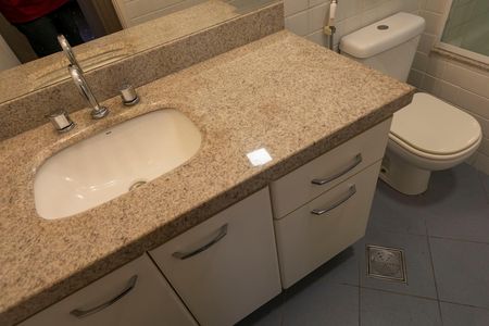 Apartamento para alugar com 74m², 2 quartos e 1 vaga Apartamento para alugar com 74m², 2 quartos e 1 vagaBANHEIRO