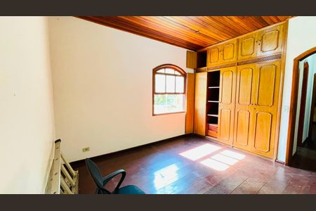 Casa de condomínio para alugar com 287m², 4 quartos e 3 vagasQuarto 2