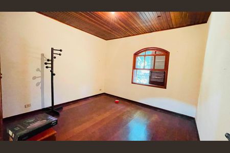 Casa de condomínio para alugar com 287m², 4 quartos e 3 vagasQuarto