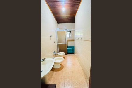 Banheiro Suite de casa de condomínio para alugar com 4 quartos, 287m² em Colonial Village (caucaia do Alto), Cotia