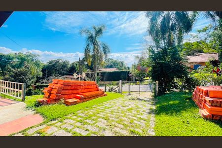 Entrada da garagem de casa de condomínio para alugar com 4 quartos, 287m² em Colonial Village (caucaia do Alto), Cotia