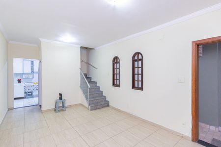 Sala de casa à venda com 4 quartos, 145m² em Jardim Santo Elias, São Paulo