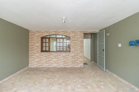 Garagem de casa à venda com 4 quartos, 145m² em Jardim Santo Elias, São Paulo