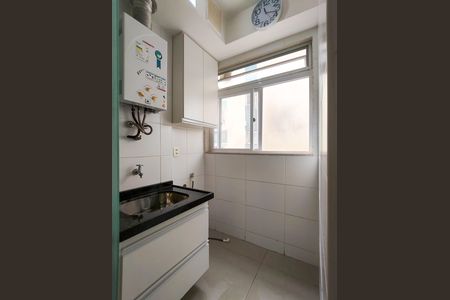 Apartamento à venda com 58m², 2 quartos e 1 vaga Apartamento à venda com 58m², 2 quartos e 1 vagaCozinha e Área de Serviço