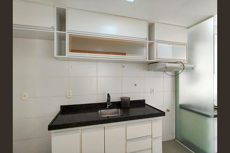 Apartamento à venda com 58m², 2 quartos e 1 vaga Apartamento à venda com 58m², 2 quartos e 1 vagaCozinha e Área de Serviço