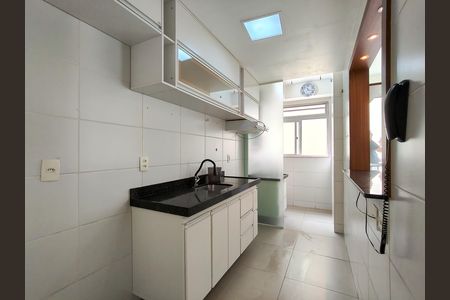 Apartamento à venda com 58m², 2 quartos e 1 vaga Apartamento à venda com 58m², 2 quartos e 1 vagaCozinha e Área de Serviço