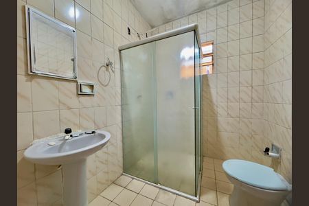 Banheiro de casa para alugar com 3 quartos, 120m² em Jardim Centenario, Guarulhos