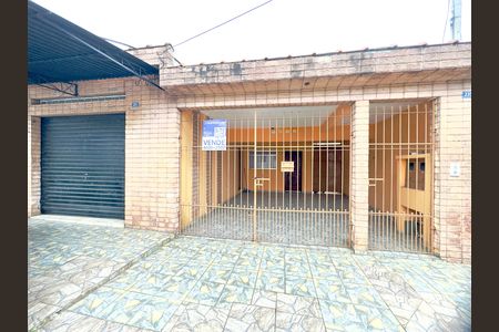 Placa instalada na fachada do imóvel de casa para alugar com 3 quartos, 120m² em Jardim Centenario, Guarulhos