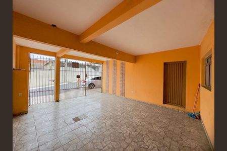 Garagem de casa para alugar com 3 quartos, 120m² em Jardim Centenario, Guarulhos