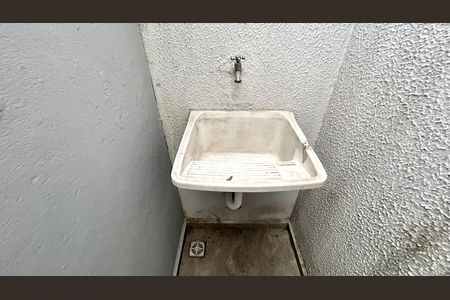 Área de Serviço de casa para alugar com 1 quarto, 26m² em Parque Continental Ii, Guarulhos